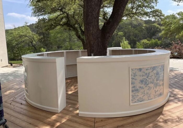 12’ White Round Bar